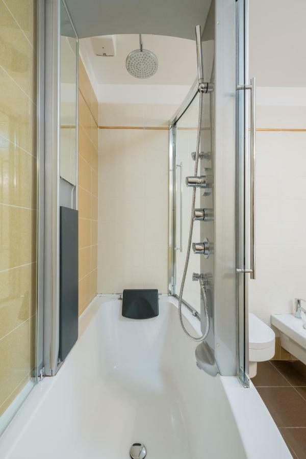 Petroni 38 By Studio Vita Bologna Buitenkant foto